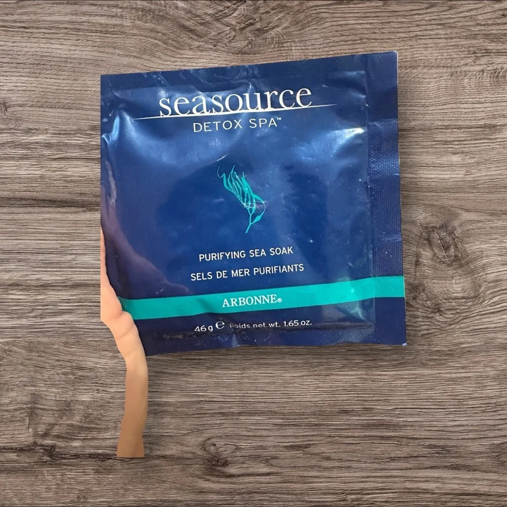 Arbonne Seasource Detox Spa Mud Face & Body Mask & 4 Purifying Sea Soak Packets - Picture 6 of 6